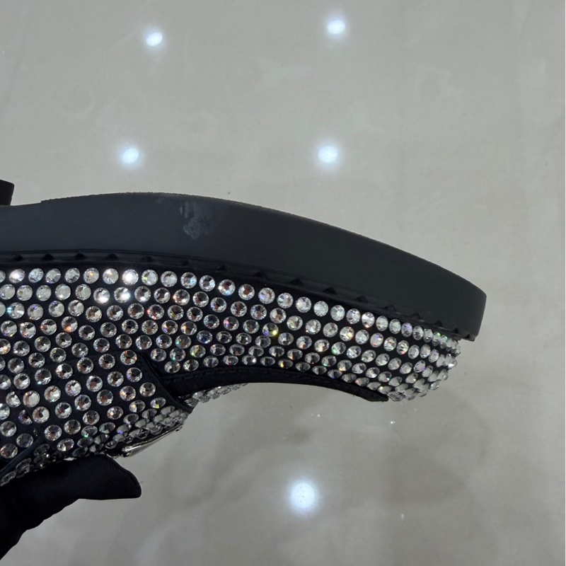 Prada 普拉達 閃鑽三角標樂福鞋-25