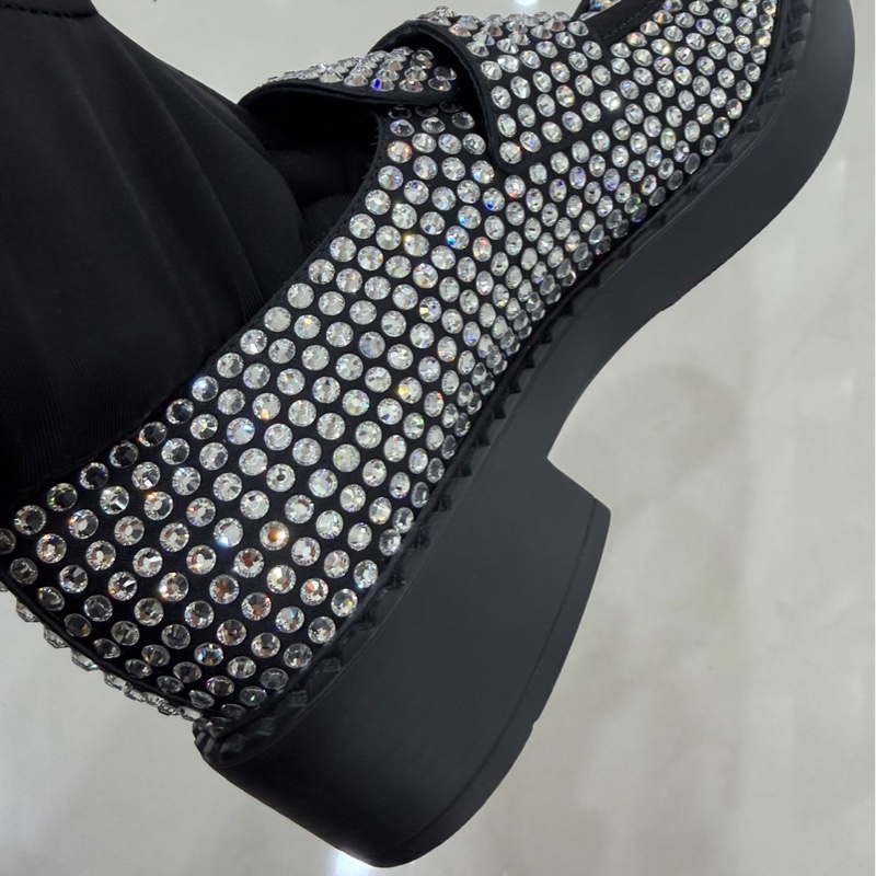 Prada 普拉達 閃鑽三角標樂福鞋-32