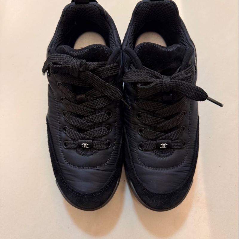 Chanel香奈兒 全黑秋冬運動鞋-0