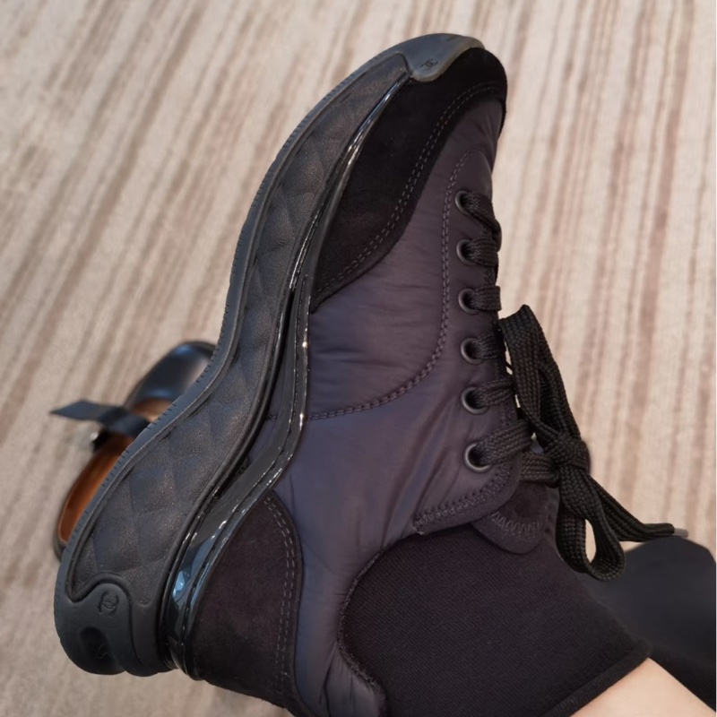 Chanel香奈兒 全黑秋冬運動鞋-2