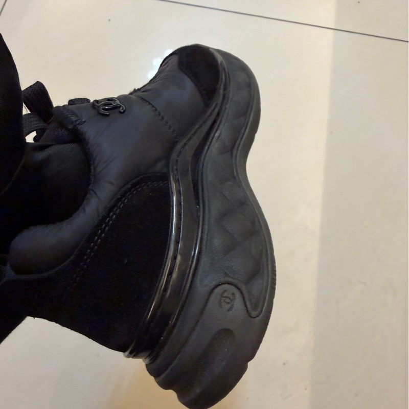 Chanel香奈兒 全黑秋冬運動鞋-12