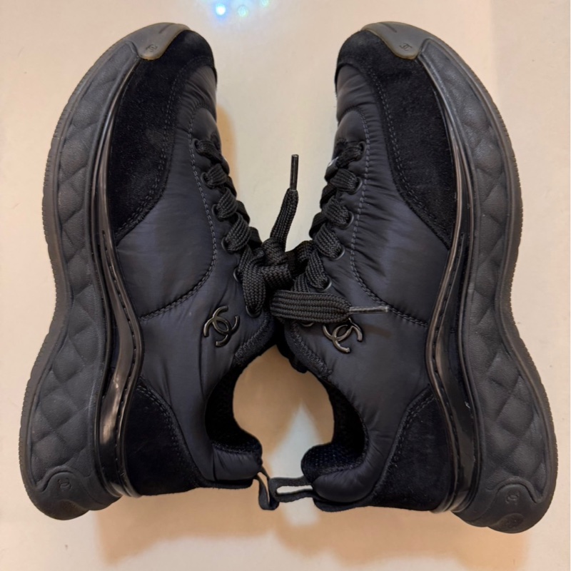 Chanel香奈兒 全黑秋冬運動鞋-16