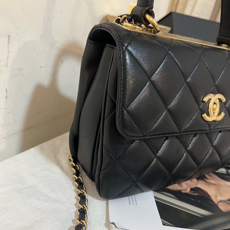 ෆ Chanel Trendy CC-10