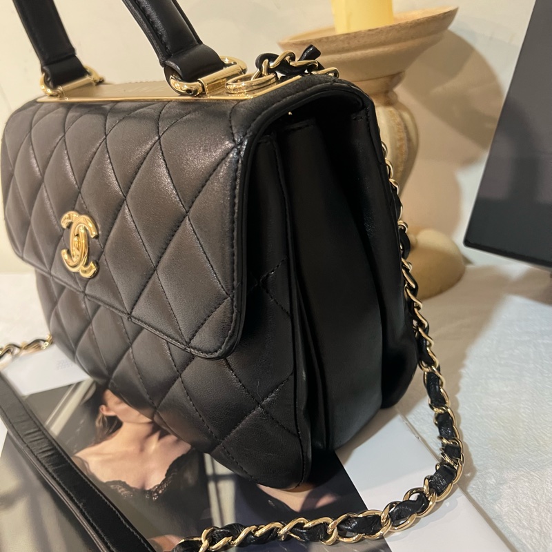 ෆ Chanel Trendy CC-11