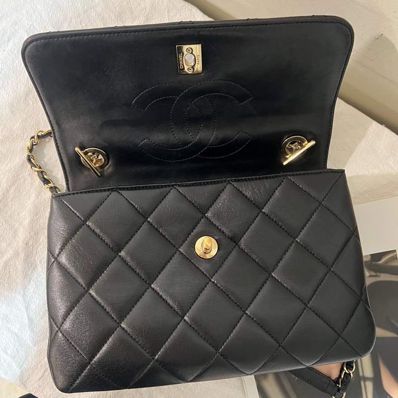 ෆ Chanel Trendy CC-18