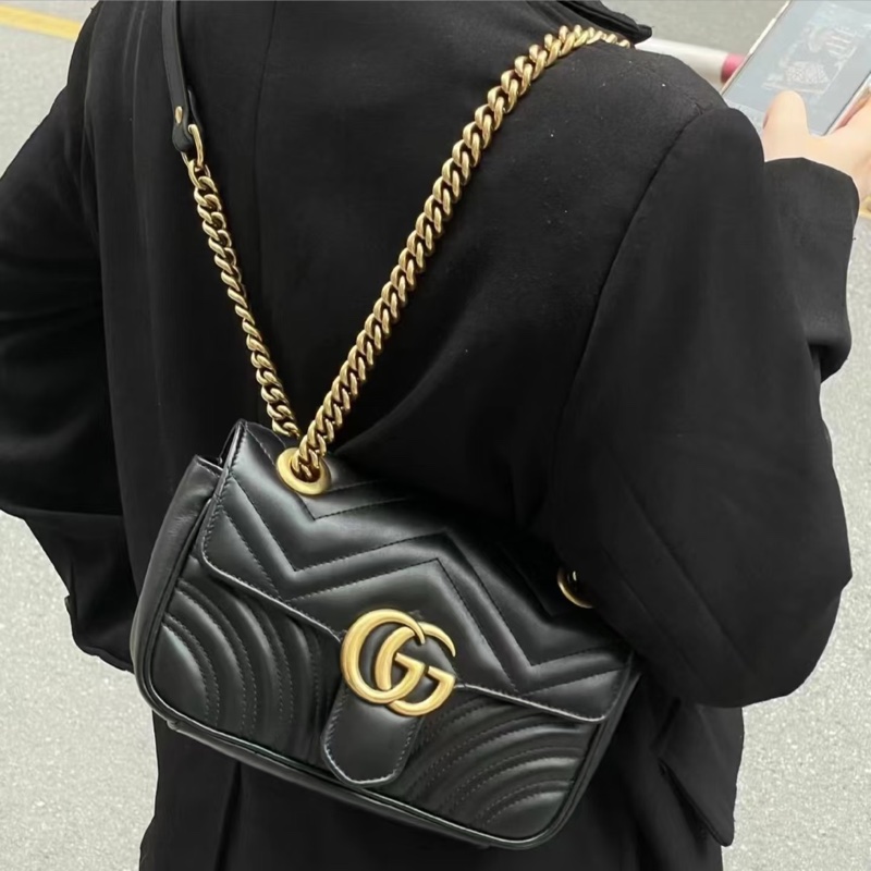 🖤黑金Mormont Gucci黑金牛皮馬孟下蓋側背包446744-1