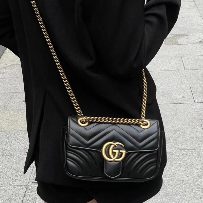 🖤黑金Mormont Gucci黑金牛皮馬孟下蓋側背包446744-2