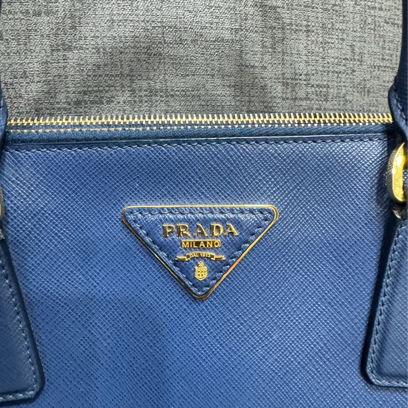 Prada藍色殺手包-1