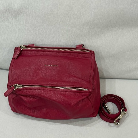 Givenchy 紀梵希桃紅色肩背包