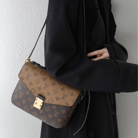 🥨路易威登郵差包LV原花雙色下蓋Pochette Metis郵差包M44876