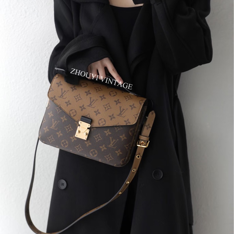 🥨路易威登郵差包LV原花雙色下蓋Pochette Metis郵差包M44876-1