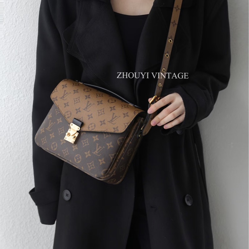 🥨路易威登郵差包LV原花雙色下蓋Pochette Metis郵差包M44876-2