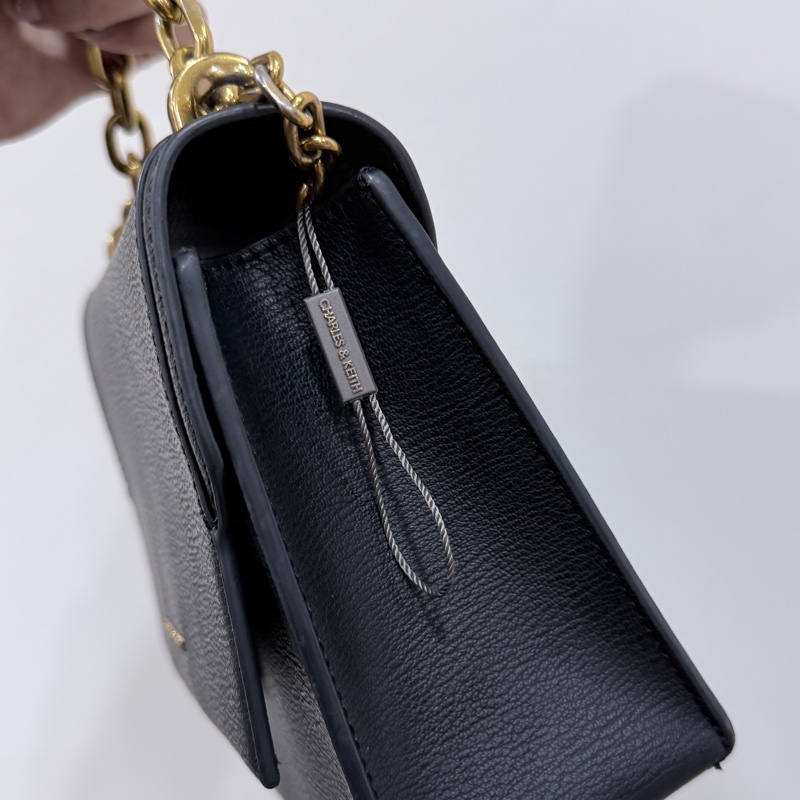 CHARLES & KEITH 鏈條包／手提包-5