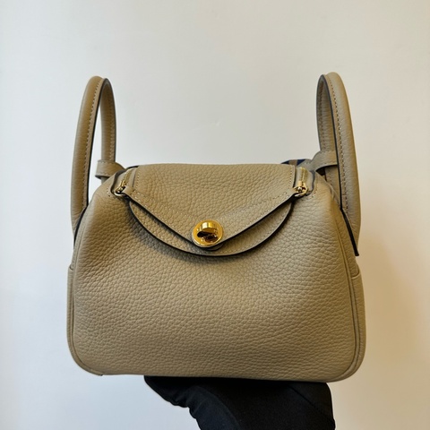 Hermès mini Lindy 風衣灰 U刻  成色好