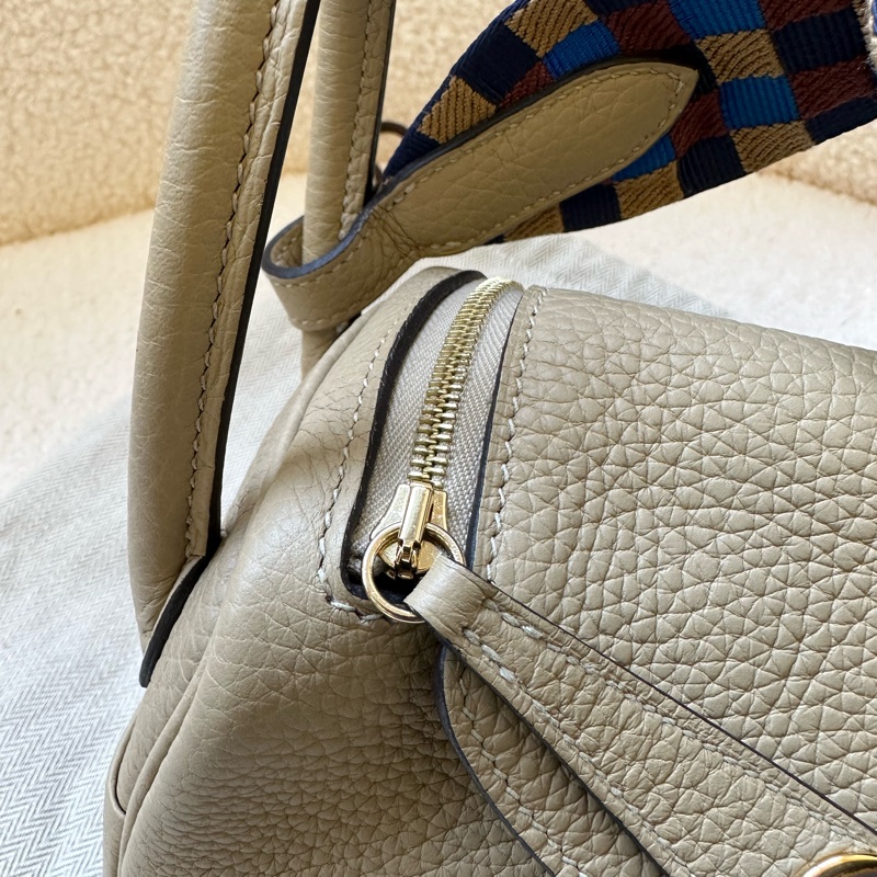 Hermès mini Lindy 風衣灰 U刻  成色好-6