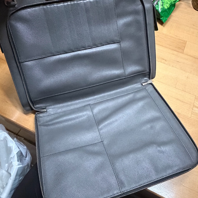 Prada 深灰公事包-6