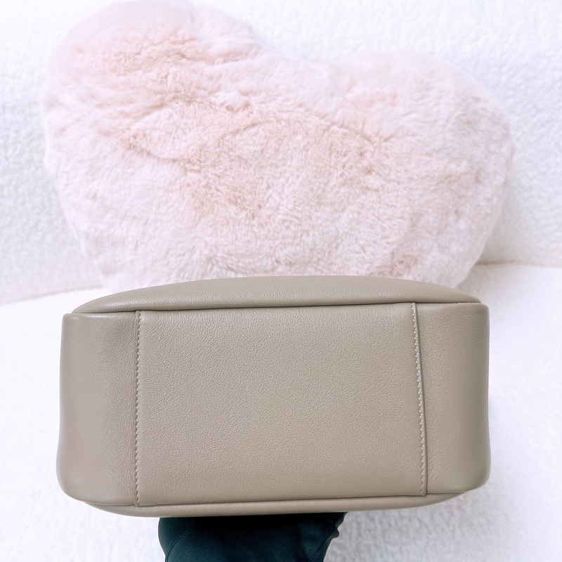 YSL le5a7 hobo 小號大象灰肩背包-3