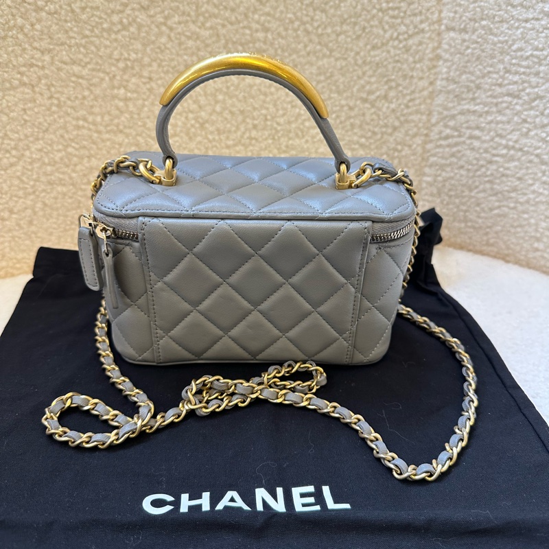 Chanel 香奈兒 手柄化妝盒 灰色金扣 芯片款  尺寸：16×9×8cm-1