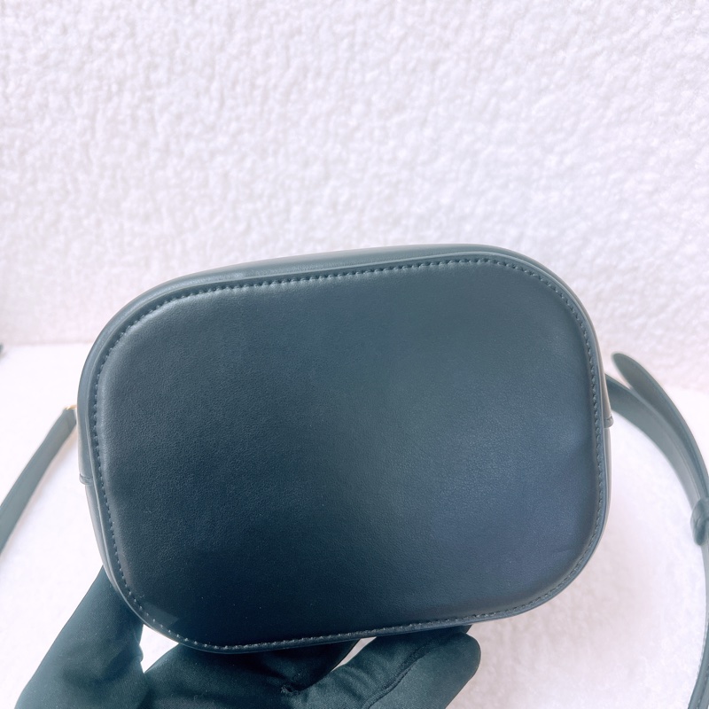 Celine louise 凱旋門黑色水桶包小號-1