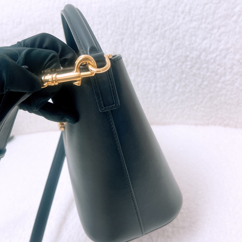 Celine louise 凱旋門黑色水桶包小號-4