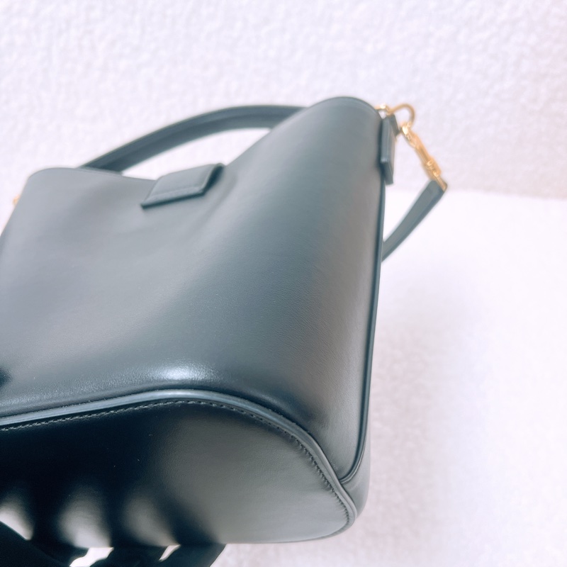 Celine louise 凱旋門黑色水桶包小號-8