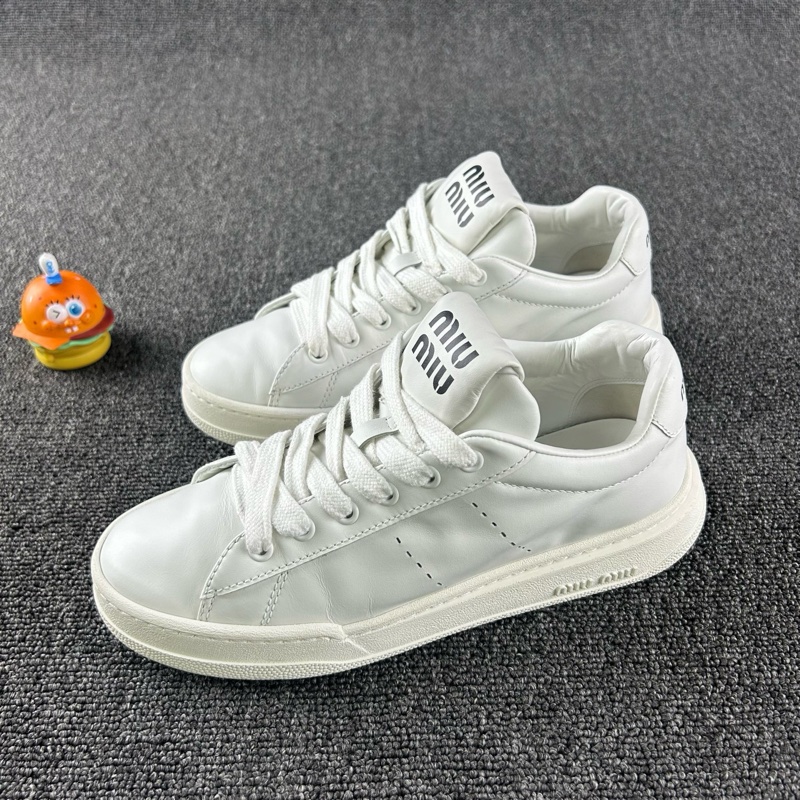 98新 MiuMiu繆繆白色板鞋 尺碼：38-0