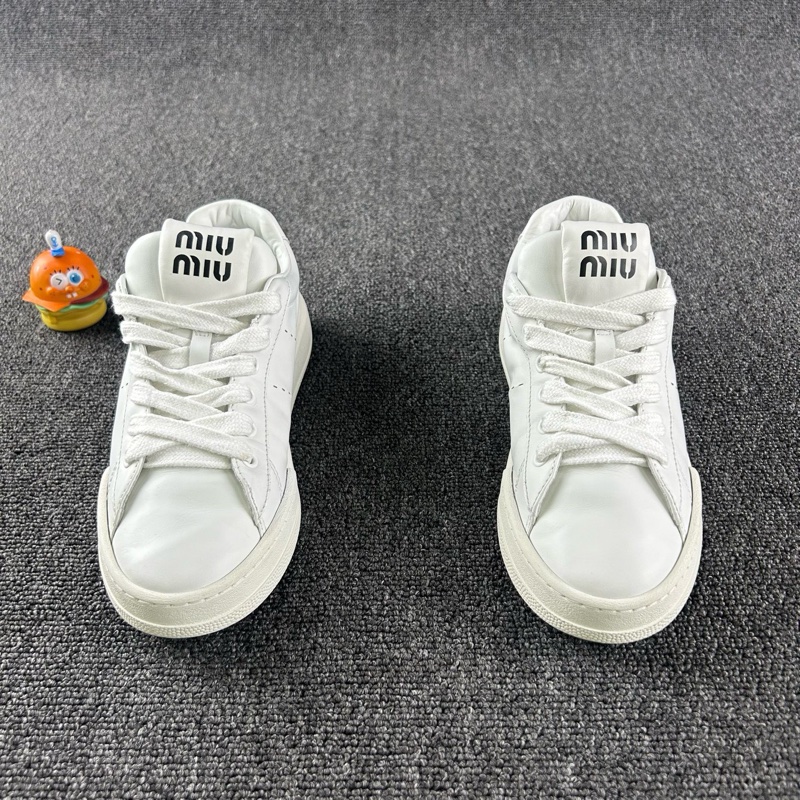 98新 MiuMiu繆繆白色板鞋 尺碼：38-2