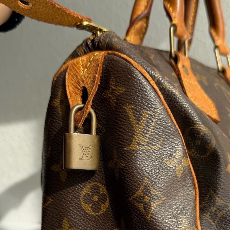 Lv 花紋speedy25 便宜出清請衡量好包況再下單感恩-17