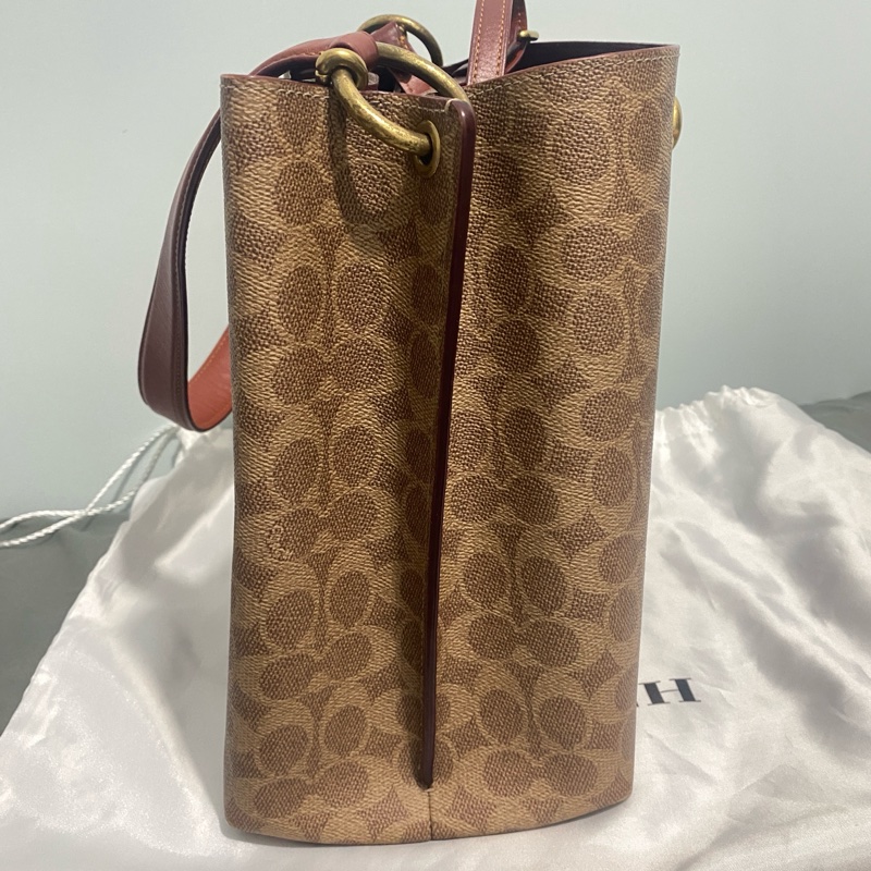 (只賣至30號) COACH signature canvas print Charlie bucket bag-4