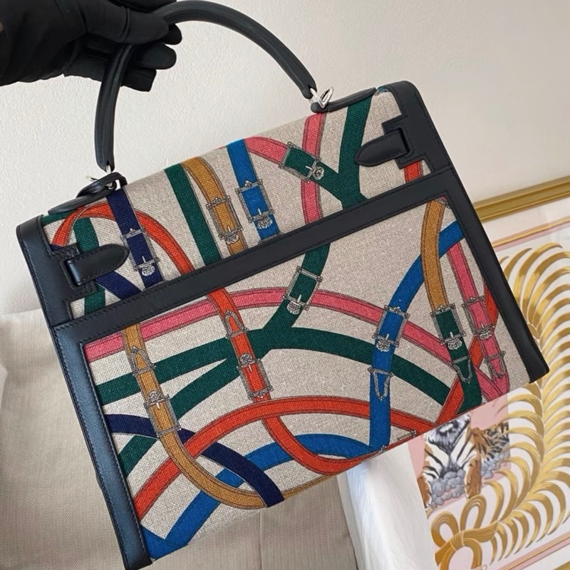 愛馬仕Kelly 32 限量款卡瓦爾卡多 黑銀 帶膜擱置品-1