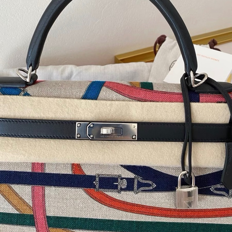 愛馬仕Kelly 32 限量款卡瓦爾卡多 黑銀 帶膜擱置品-2