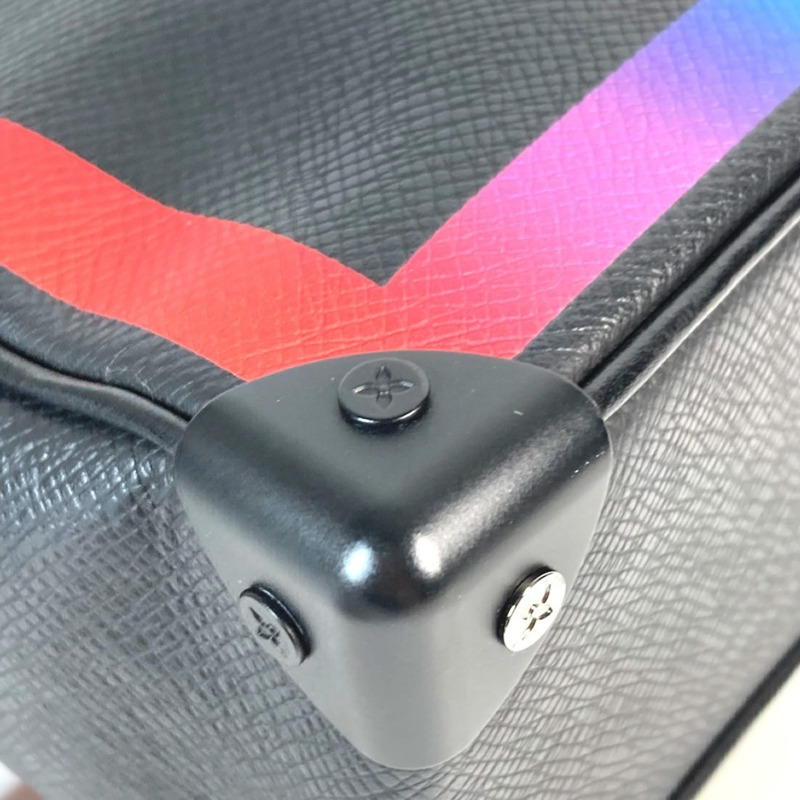 路易威登 M30351 Taiga Rainbow 迷你軟箱包單肩包，皮革材質，男女通用，黑色-8
