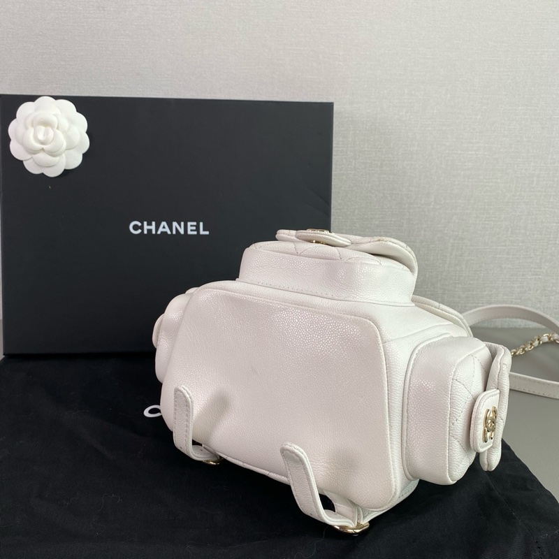 ✨Chanel 白色duma 後背包 今年購證99新 晶片款🤍-4