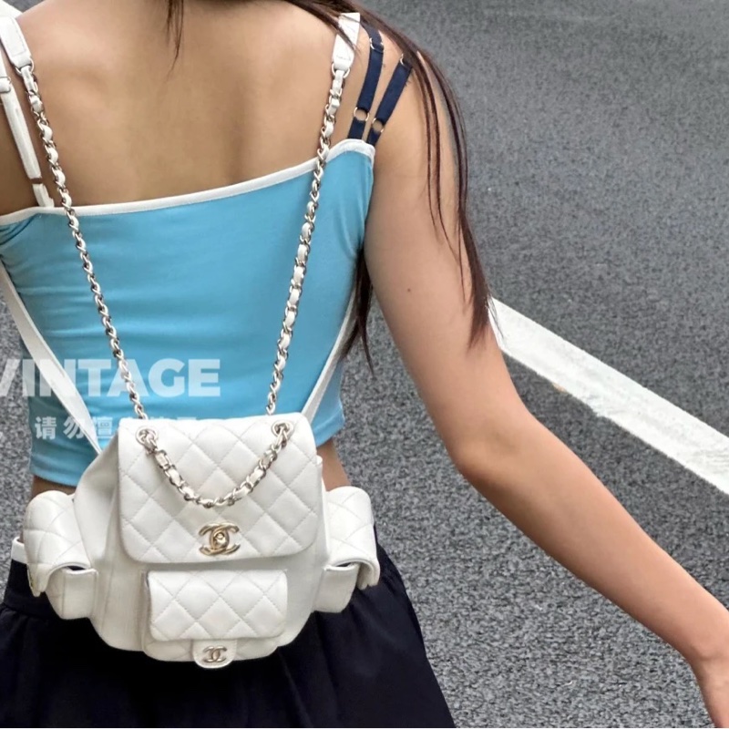 ✨Chanel 白色duma 後背包 今年購證99新 晶片款🤍-7