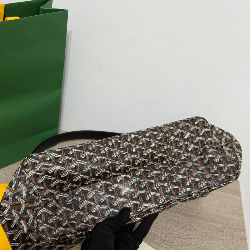 Goyard 狗牙hobo 黑色 99新僅試背 大全配-24