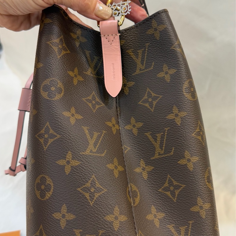 L V粉色/原花水桶包-12