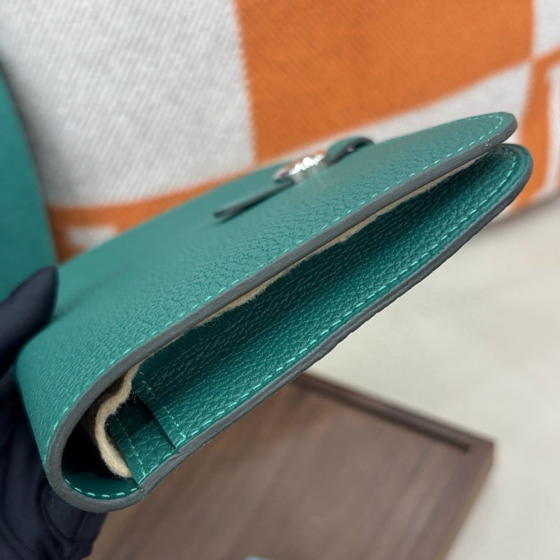 【近新閒置品】愛馬仕Hermes 孔雀綠銀扣Dogon母子錢包Y刻長夾財布-4