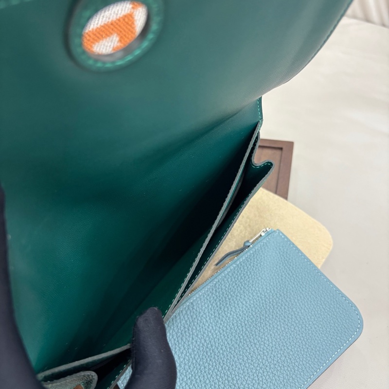 【近新閒置品】愛馬仕Hermes 孔雀綠銀扣Dogon母子錢包Y刻長夾財布-7