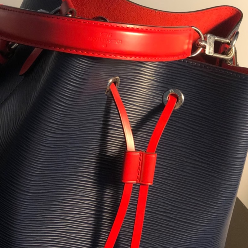 lv水波紋水桶包晶片款-12