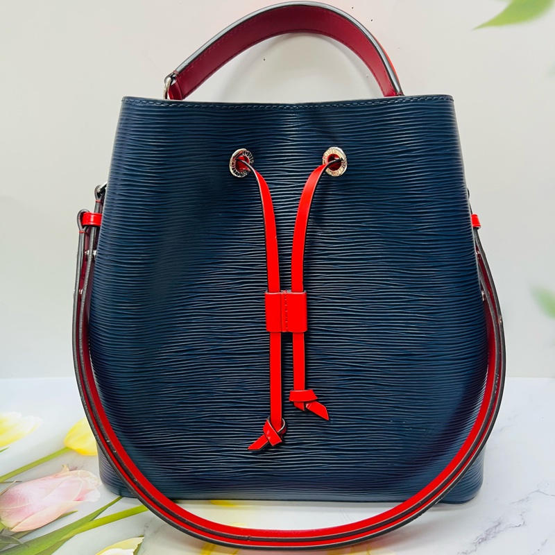 lv水波紋水桶包晶片款-15