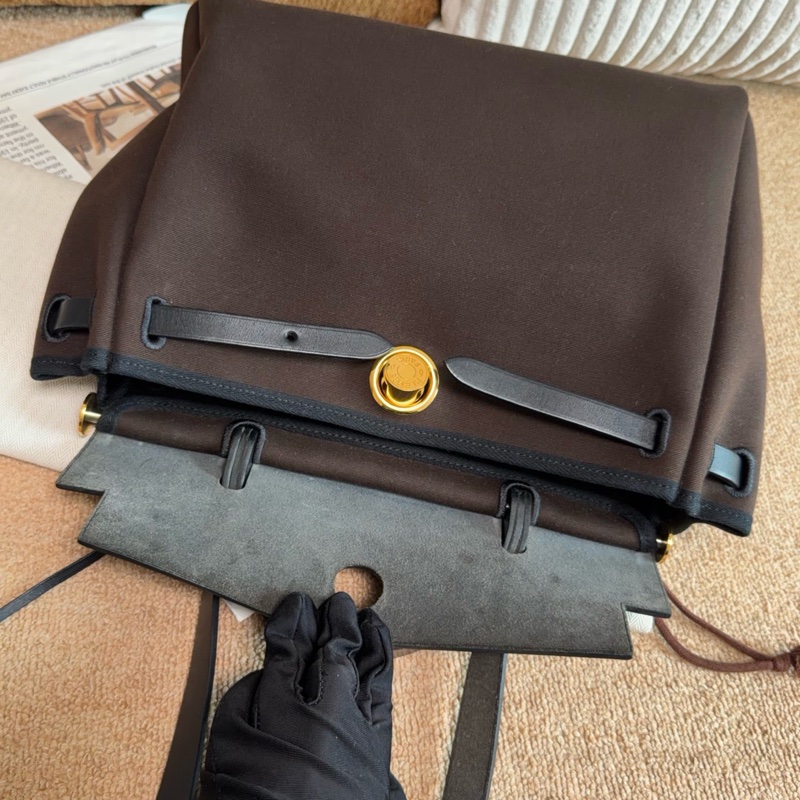 【近新閒置品】愛馬仕Hermes Herbag 31烏木色D刻拼黑蓋金扣單肩手提包斜挎包母子包-4