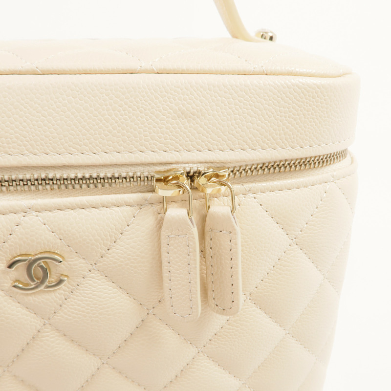 CHANEL 牛皮皮革Vanity Pouch金扣手挽袋/化妝袋-5