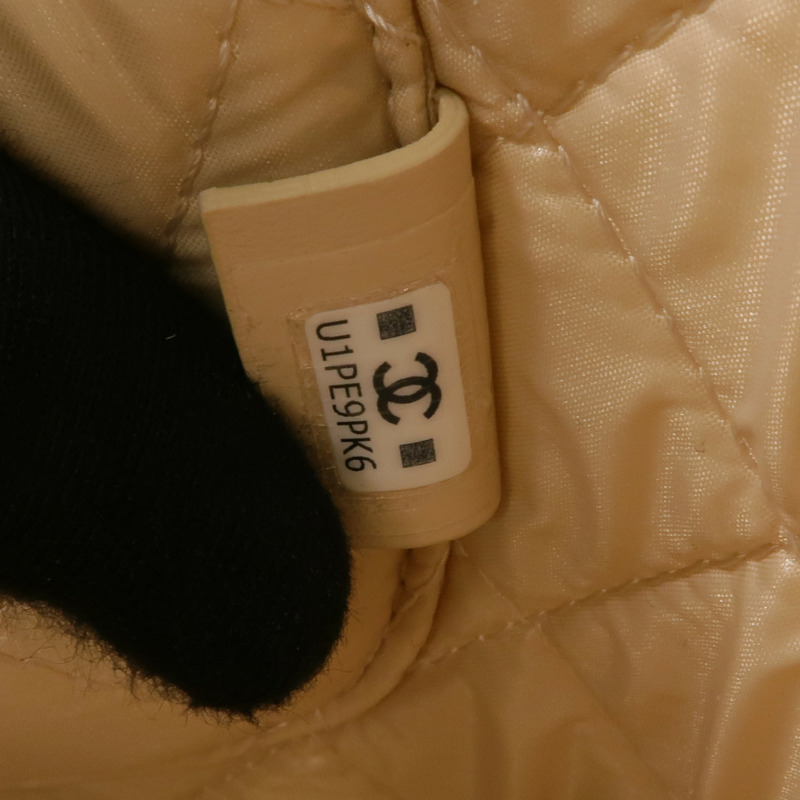 CHANEL 牛皮皮革Vanity Pouch金扣手挽袋/化妝袋-7