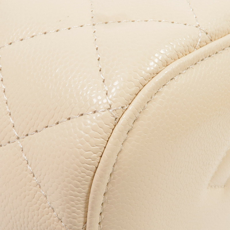 CHANEL 牛皮皮革Vanity Pouch金扣手挽袋/化妝袋-13