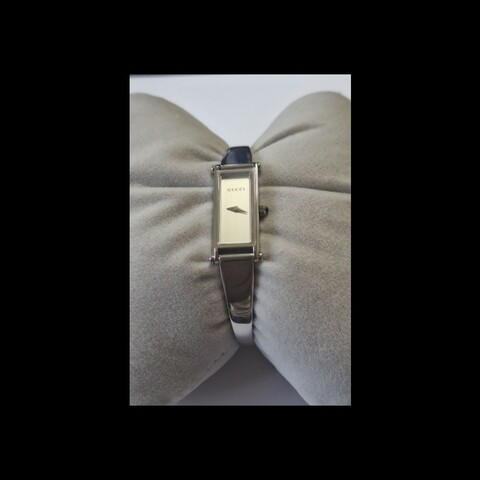 Gucci 古馳 1500L 經典長方形手環錶