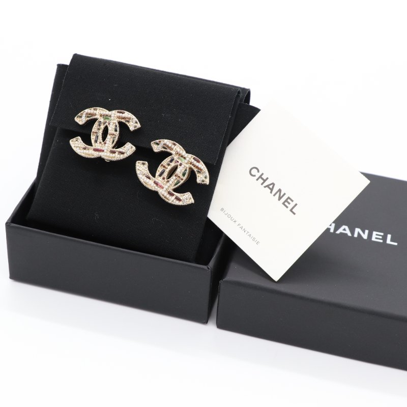 【聖誕好禮🎁稀有美品】Chanel 香奈兒 CC 紅綠色 淡金 琺瑯 珍珠 毛呢效果 多色 水鑽 耳夾-2