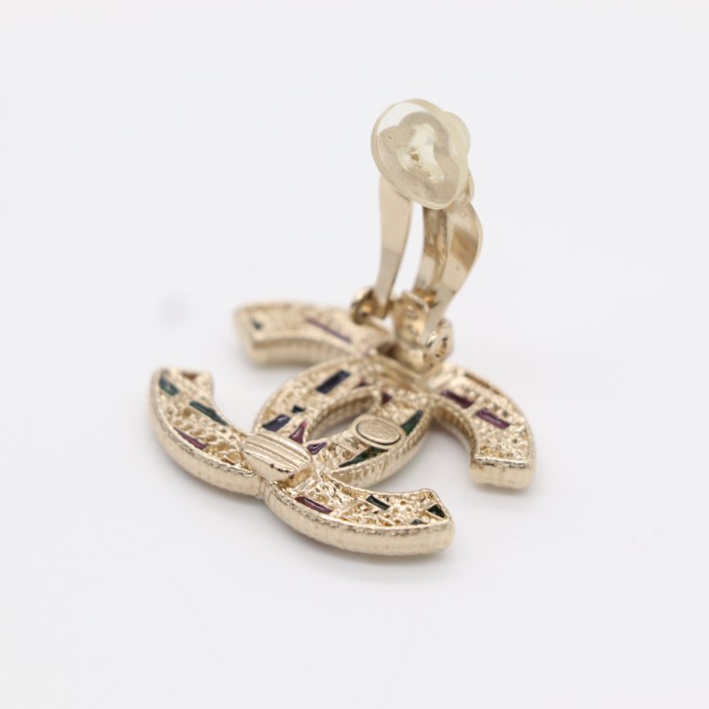 【聖誕好禮🎁稀有美品】Chanel 香奈兒 CC 紅綠色 淡金 琺瑯 珍珠 毛呢效果 多色 水鑽 耳夾-9