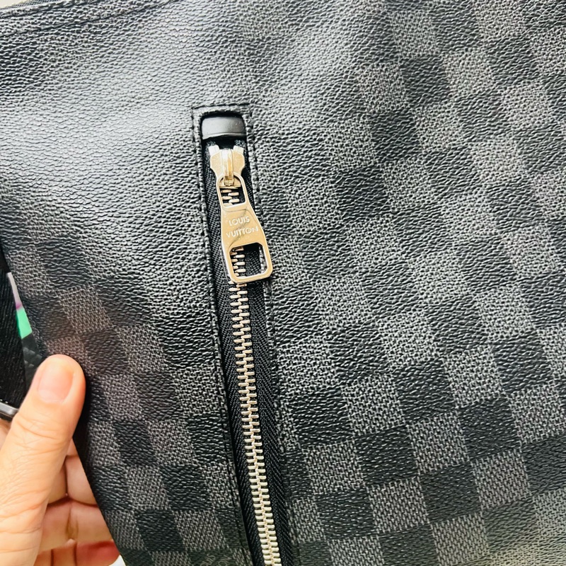 lv棋盤格工商包-1