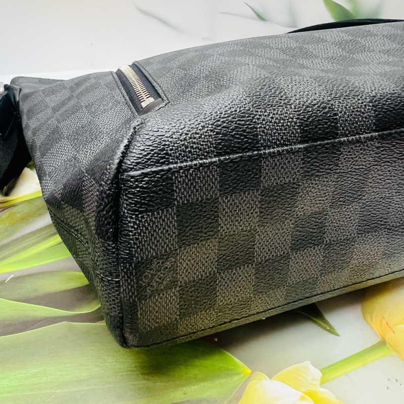 lv棋盤格工商包-2