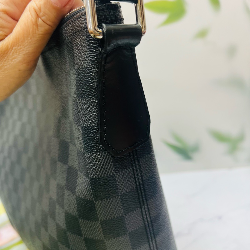 lv棋盤格工商包-4